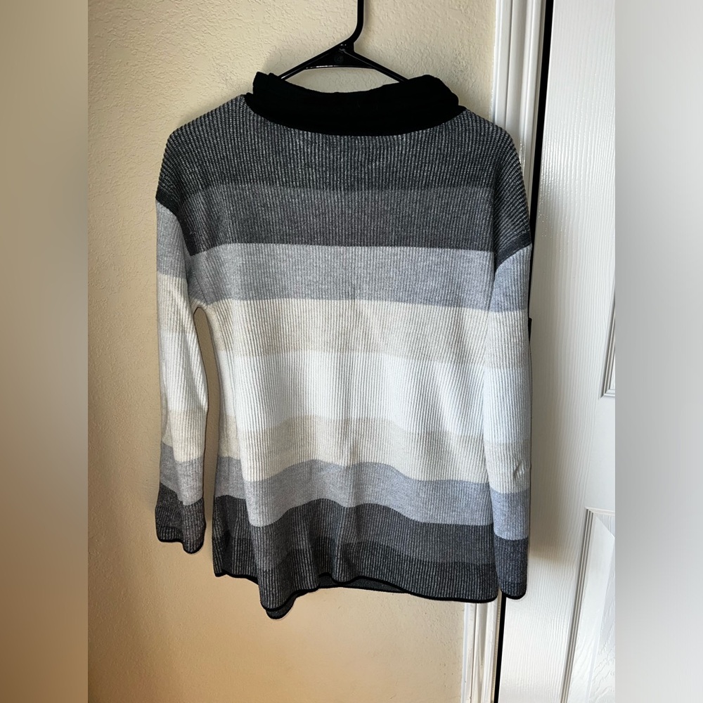 Talbots Sweater - Picture 2 of 4
